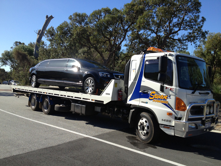 Swan Towing Truck 7 Limo
